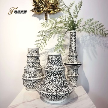 Black and White Textured Ceramic Vases: Artistic Statement Pieces for Modern Home Decoration