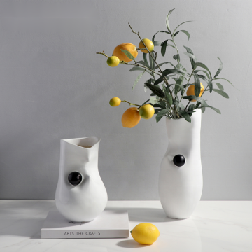 Abstract White Ceramic Vase Set with Black Accent - Modern Home Decor for Floral Arrangements