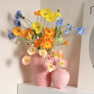 Hand-Painted Ceramic Strawberry Vase – 3D Textured Modern Floral Decor