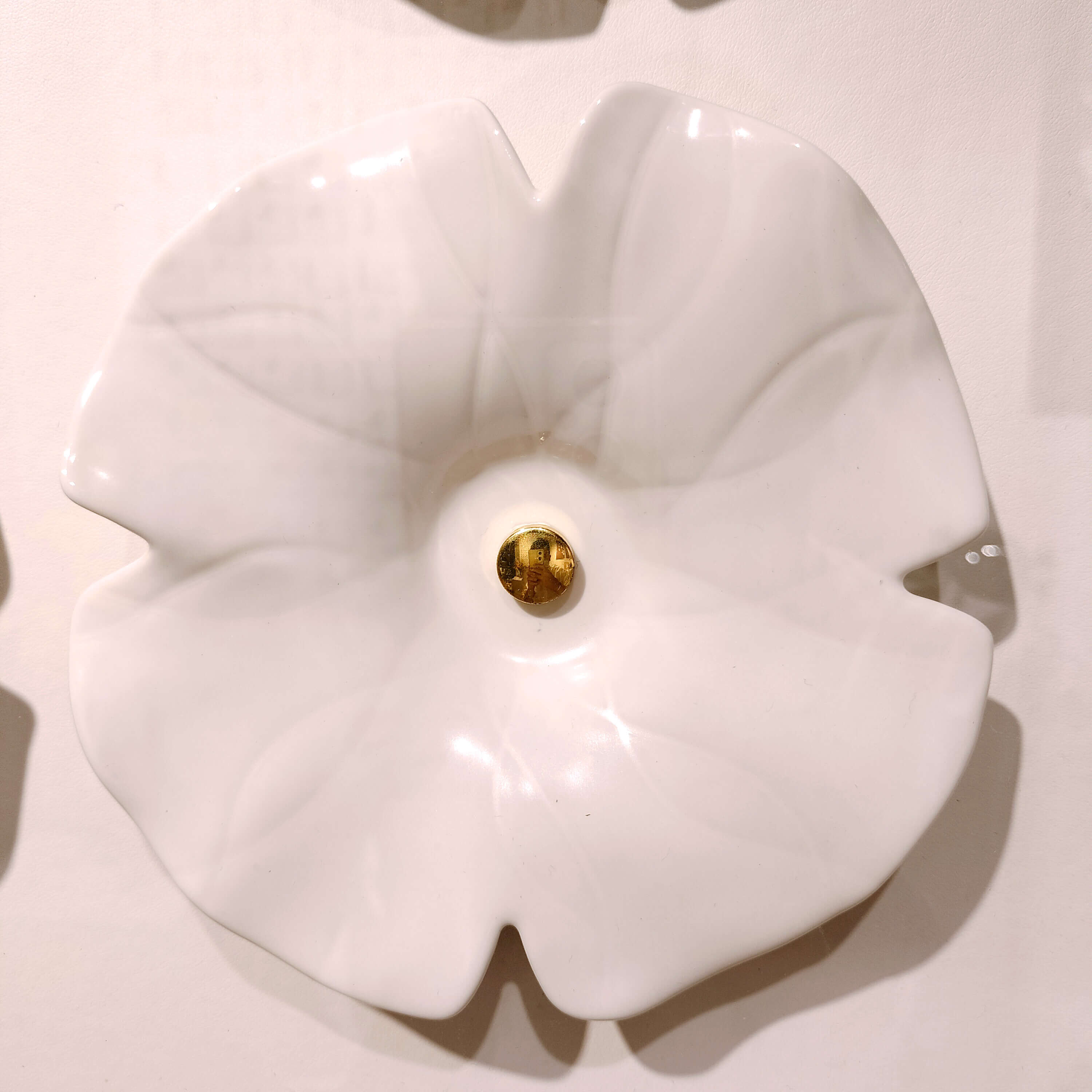 Gold Electroplated Ceramic Floral Wall Art | OEM/ODM Custom Metallic Decor Manufacturer | Bulk Wholesale