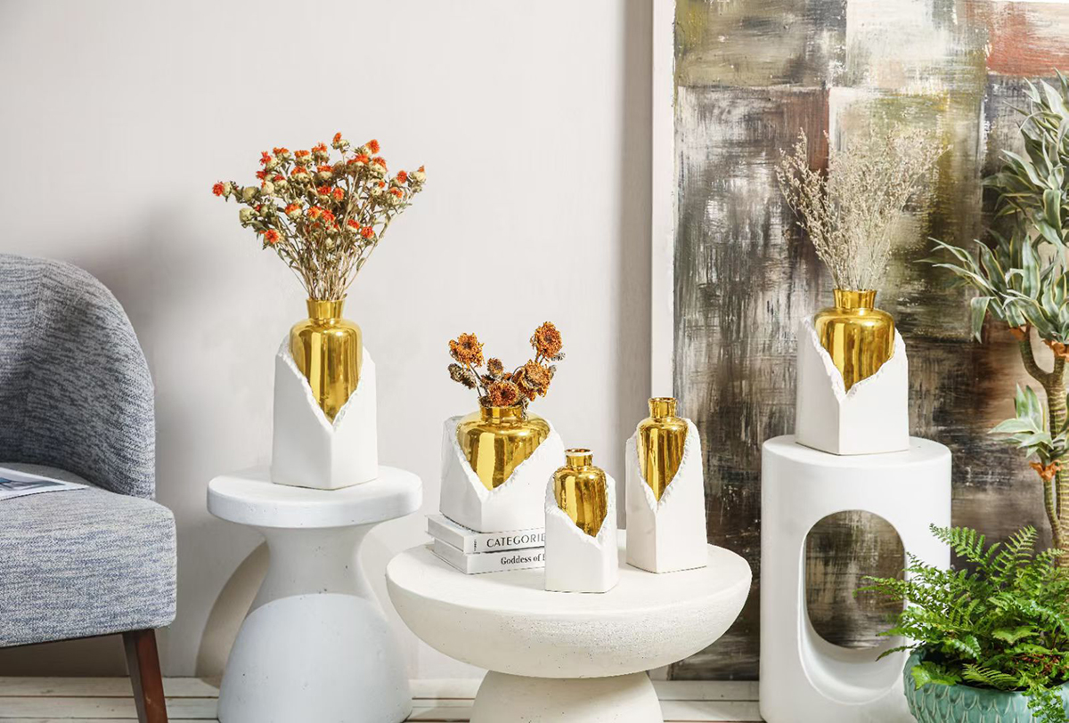white-gold-geometric-vases-banner