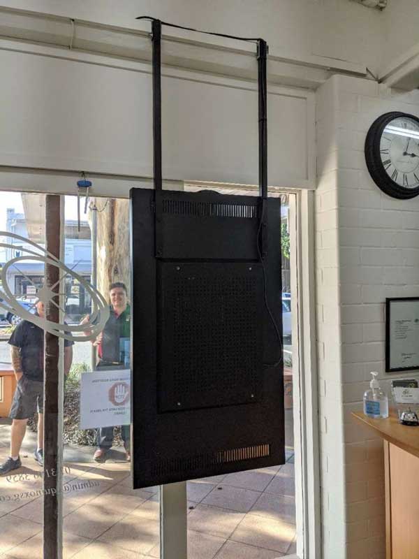 Australian-Window-Highlighting-Screen-Hotel-Case1.jpg