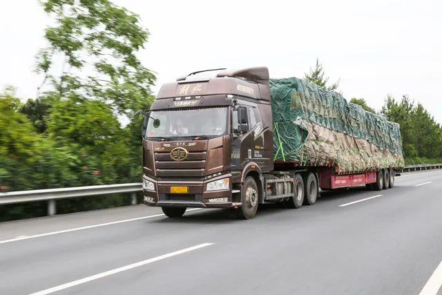 There are so many types of tarpaulins! What are the performance of tarpaulin that truck drivers are concerned about today let's find out。