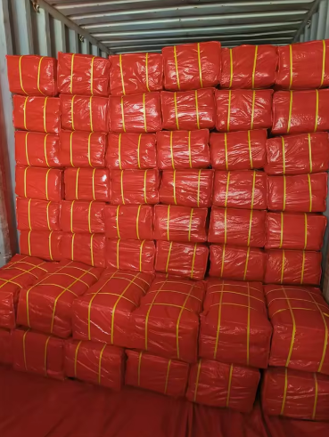 臨沂新盛陽塑膠製品有限公司－紅色篷布系列