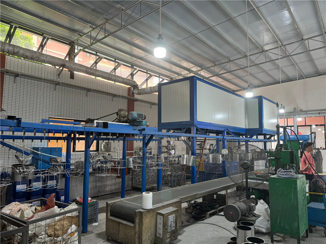 Ultrasonic cleaning line