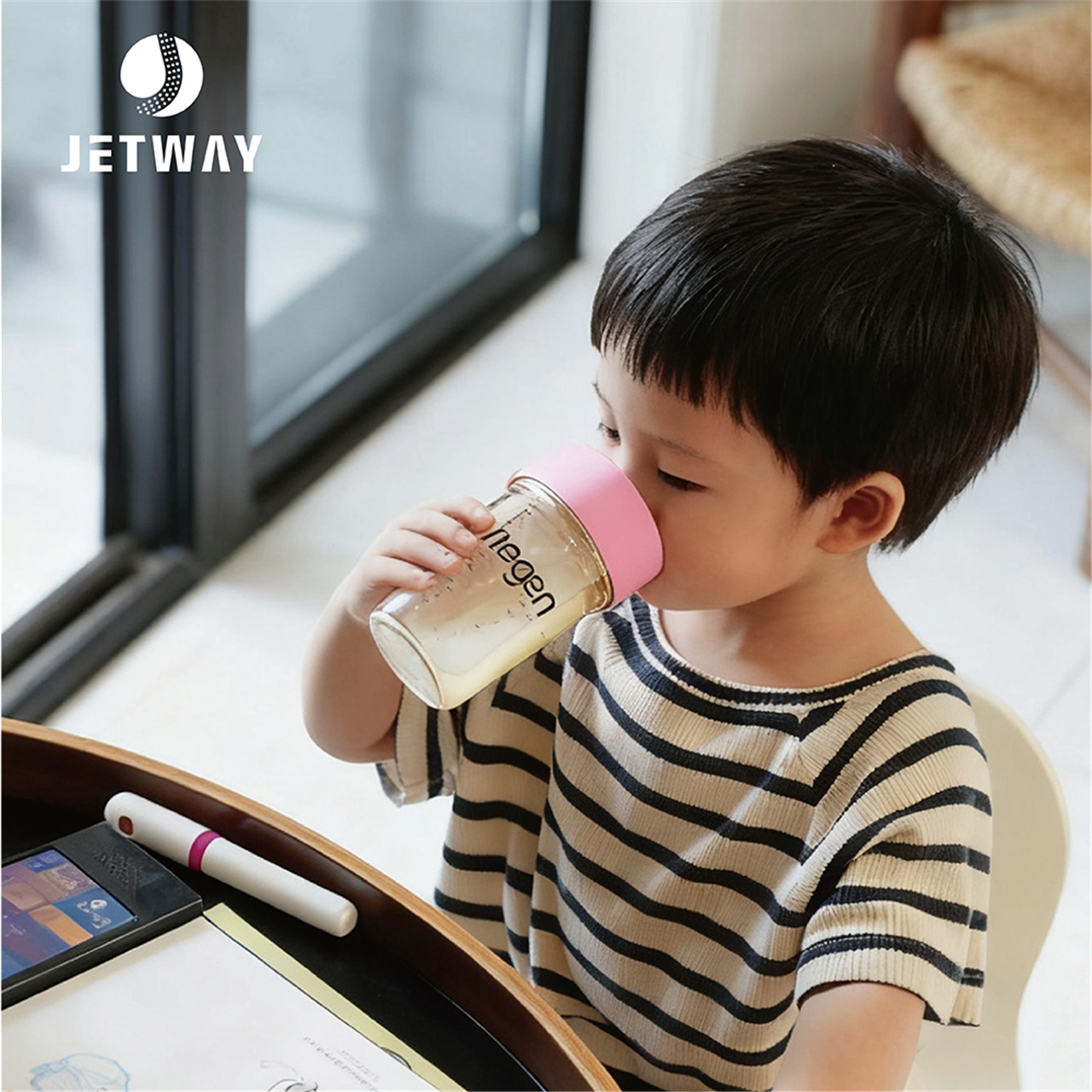 A Mom’s Guide to Teaching Baby to Use a Cup Easily