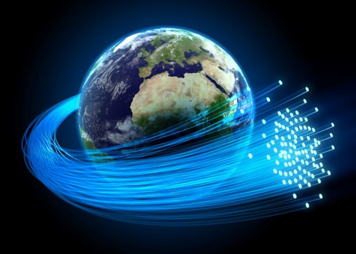 ¿Por qué Microsoft acaba de comprar la empresa de cable de fibra óptica Lumen...