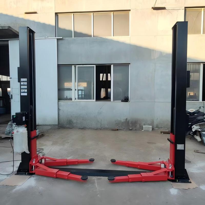 Space-Saving 5000kg Two-Post Car Lift Helps Workshops Improve Service Efficiency