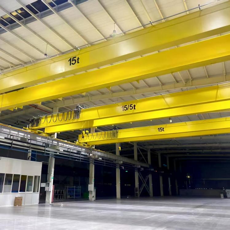 Virdeeler vun engem elektresche Hebebréckkran (1).jpg