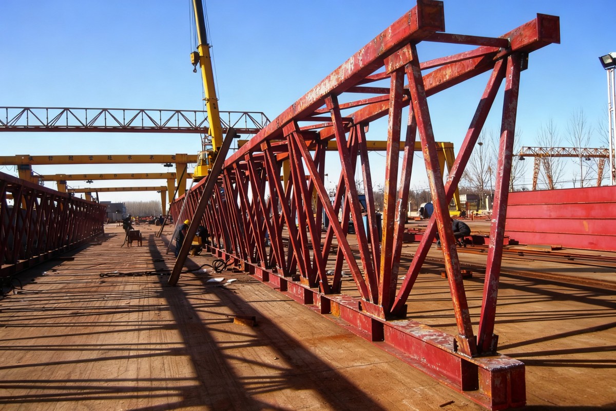 Crane Industry Development Trends: From Traditional to Intelligent Future