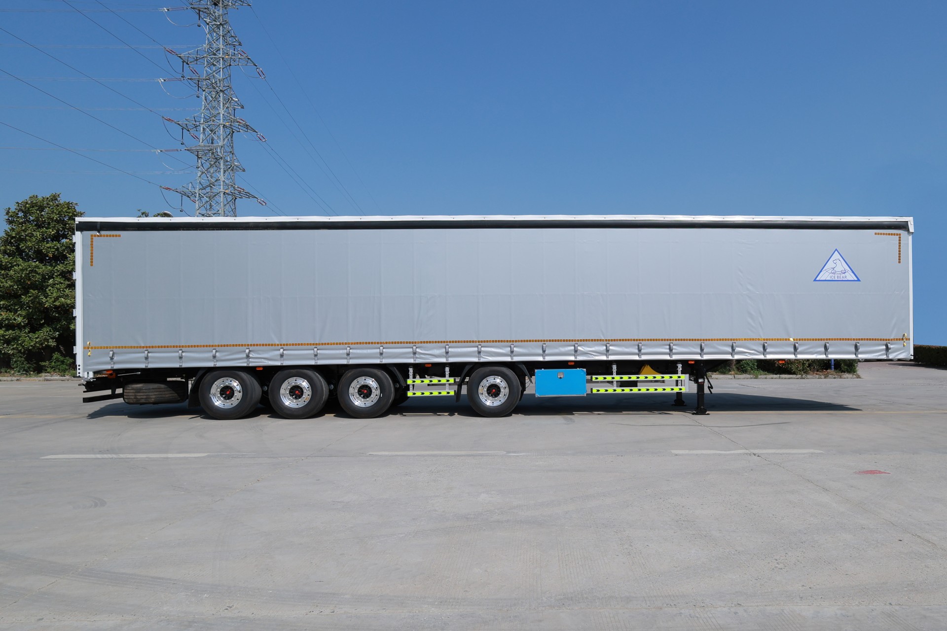 Semirimorchio per trasporto furgone con telone laterale (12)