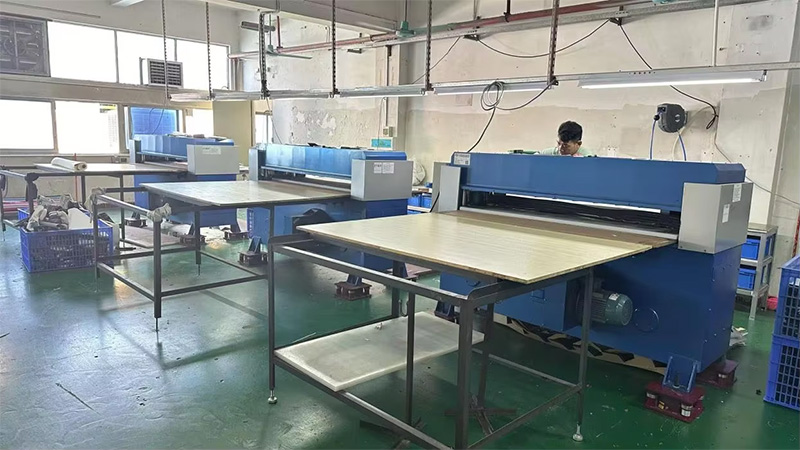 Cutting Table