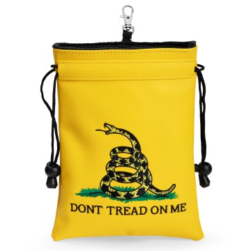 Pochette de golf brodée d'un serpent à sonnettes jaune