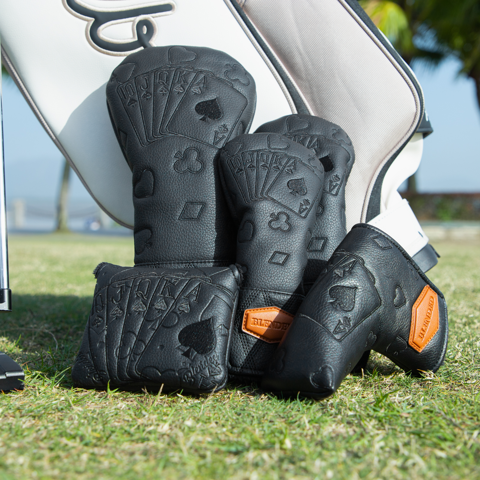 Couvre-putter de golf en forme de lame de poker noire (7)