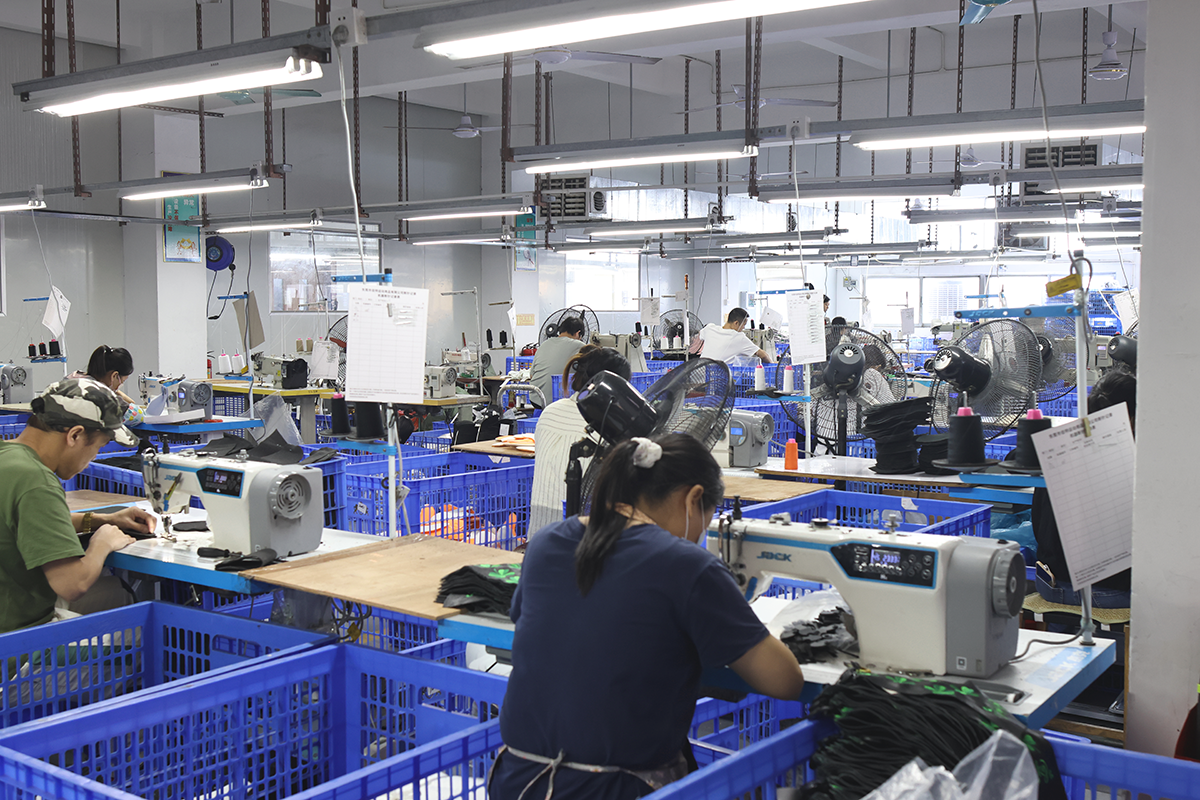 ligne de production de couture de couvre-têtes de golf.webp