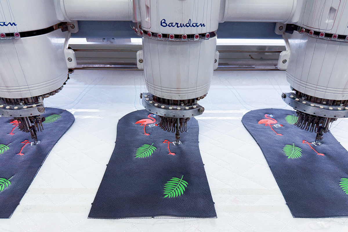 high-precision-embroidery-driver-headcover.webp