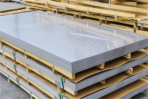 The Complete Guide to 4×8 Stainless Steel Sheets: How to Choose the Right Type for Your Project?