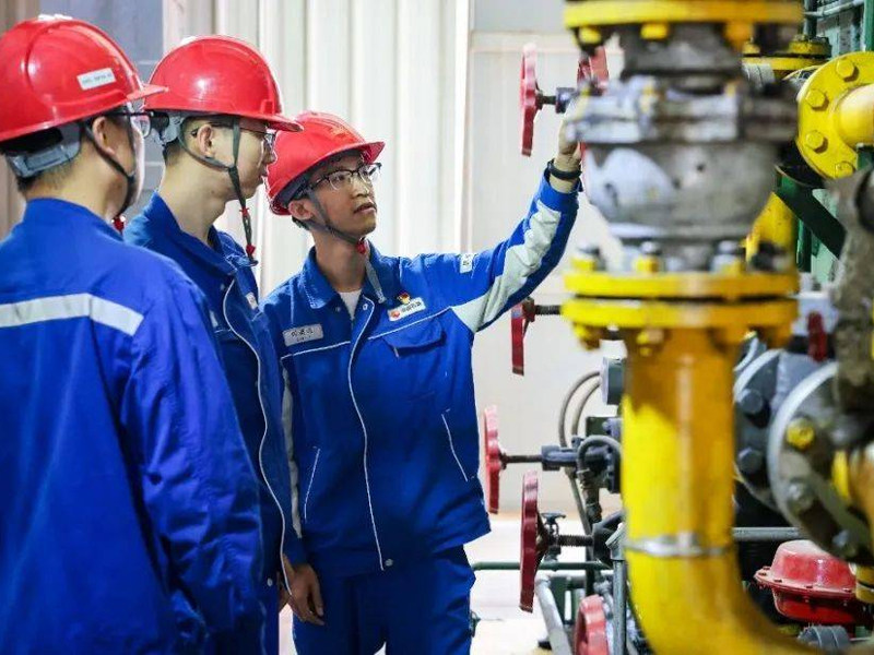 usine de raffinage de pétrole
