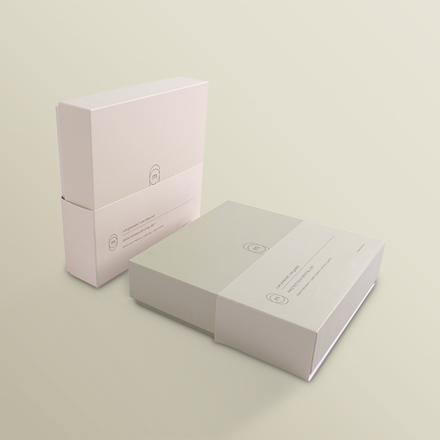 Lid And Base Hardboard Gift Box Cover and Inter...