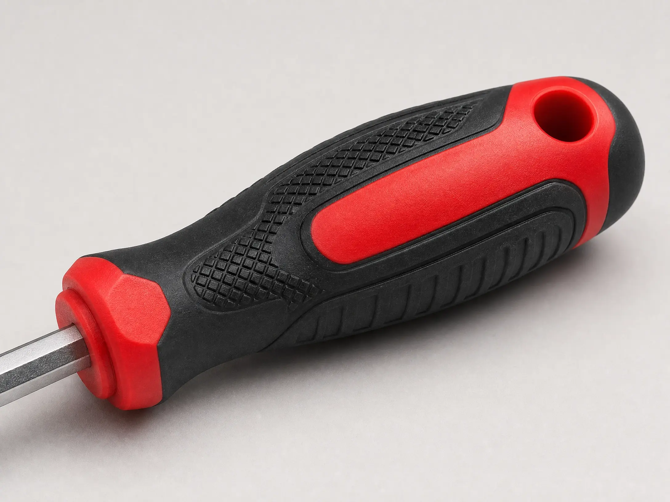 Découverte de la gamme TPE standard : un guide complet des solutions en élastomères thermoplastiques pour diverses industries, présentant l’élastomère TPE et la matière première TPE.