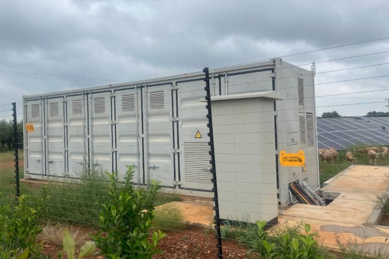 Implementing a Stable and Green Microgrid for Enhanced Community Living in South Africa