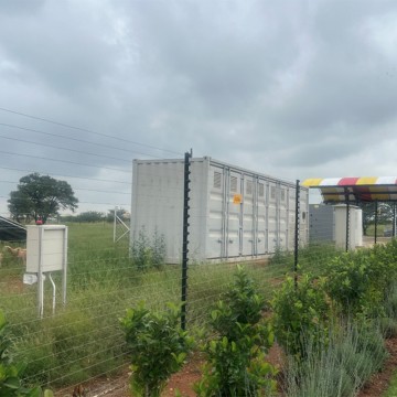 Implementing a Stable and Green Microgrid for Enhanced Community Living in South Africa