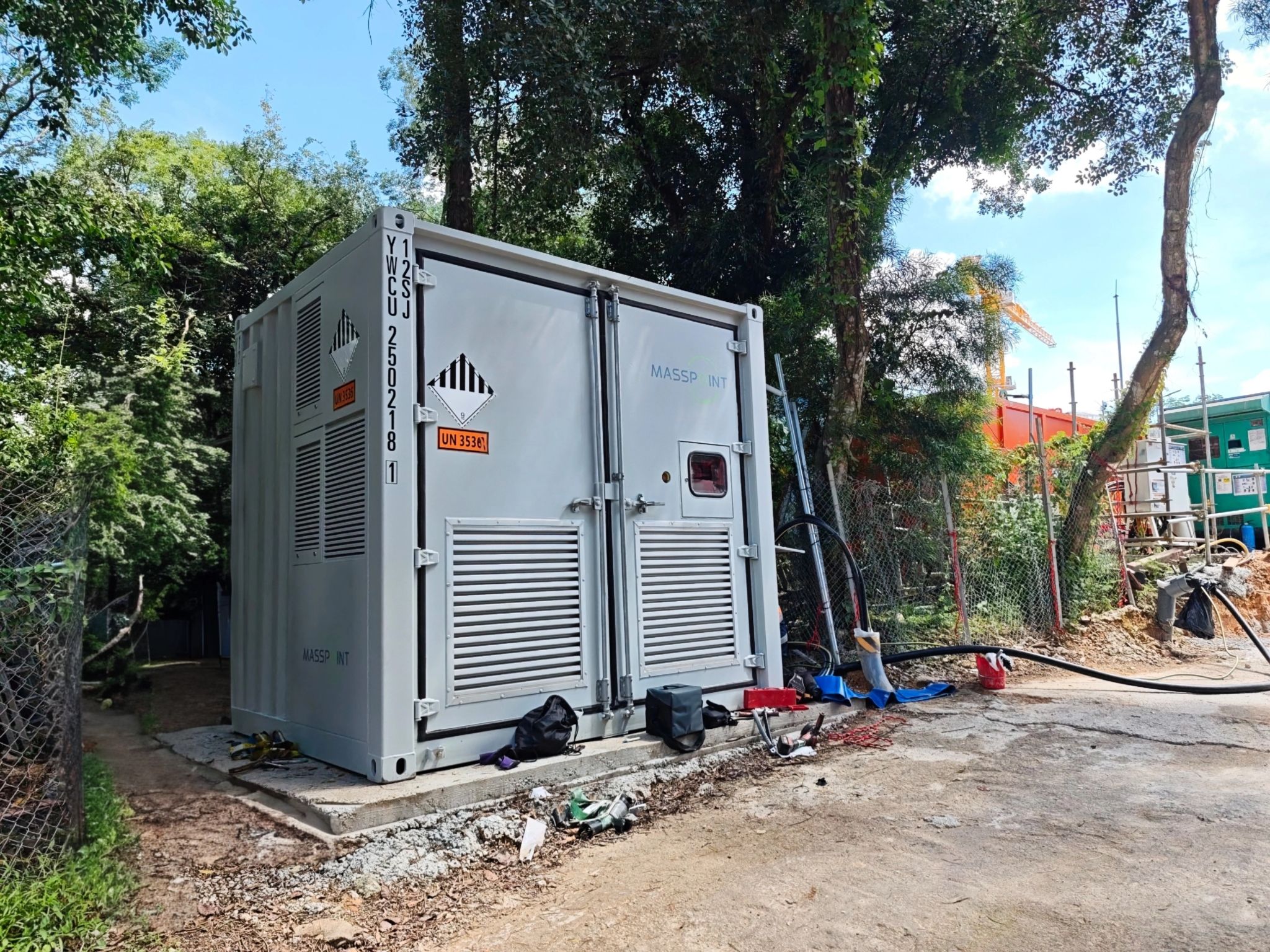 MASSPOINT Hybrid BESS Supports Tower Crane Load at Construction Site