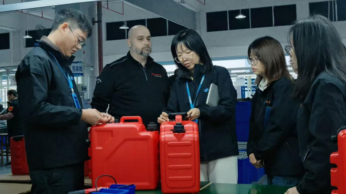 Peili-Technology-Highlights-Advanced-Fuel-Transfer-Pumps-at-Key-Global-Exhibitions4.jpg