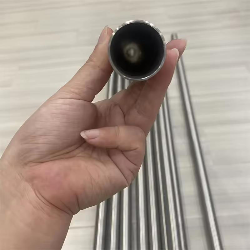 titanium-exhaust-tube-detail-02
