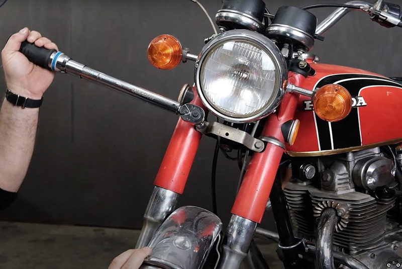 motorcycle-bolt-Torque-Wrench.jpg