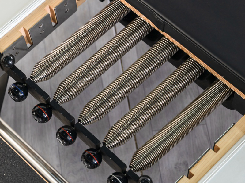 Appareil de Pilates Reformer LUMINE avec tour, fabrication en Chine (10)