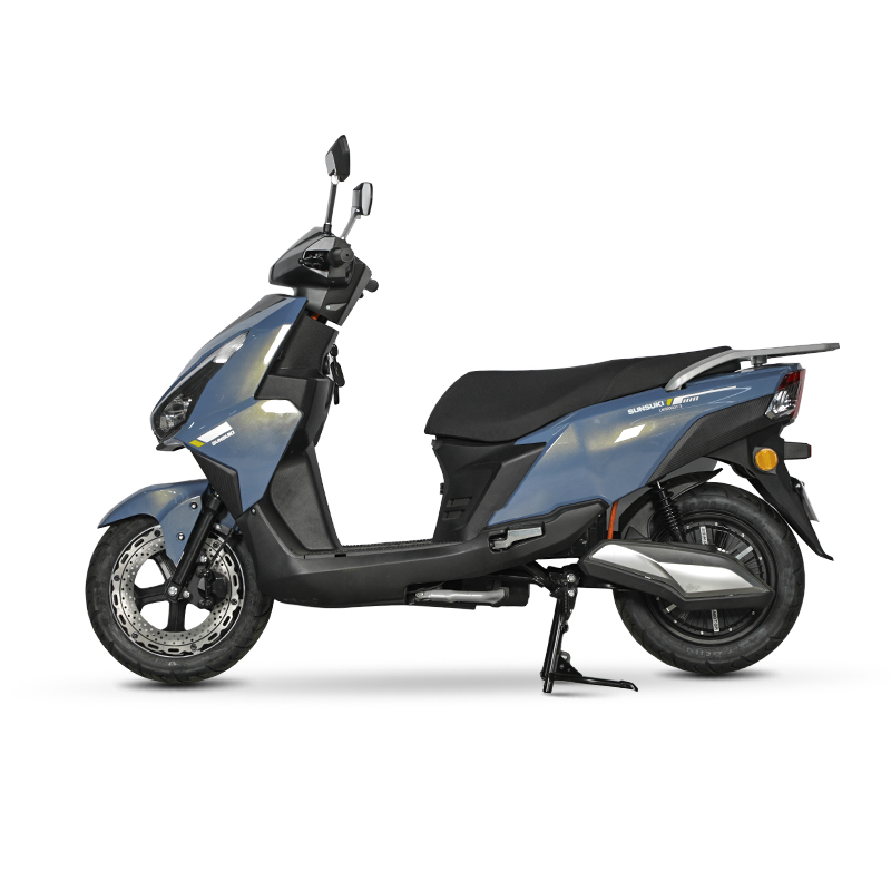 Moto électrique VRS Smart Commuter avec GPS et écran multimédia (1).jpg