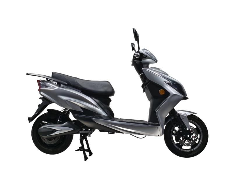 Zoom Electric Moped2.jpg