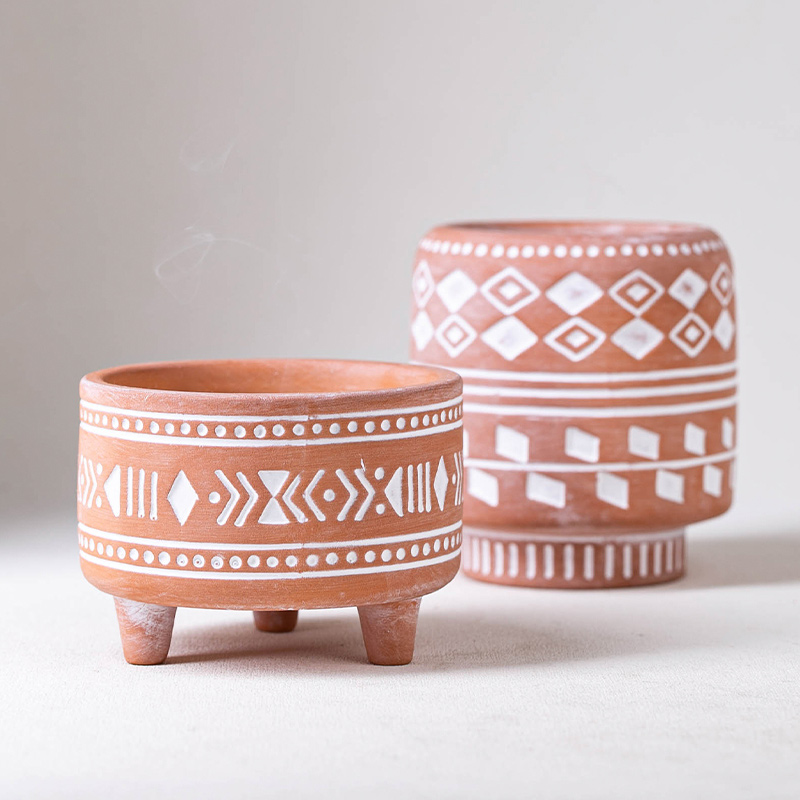 Rustic Terracotta Candle Jar with Unique Pattern and Feet