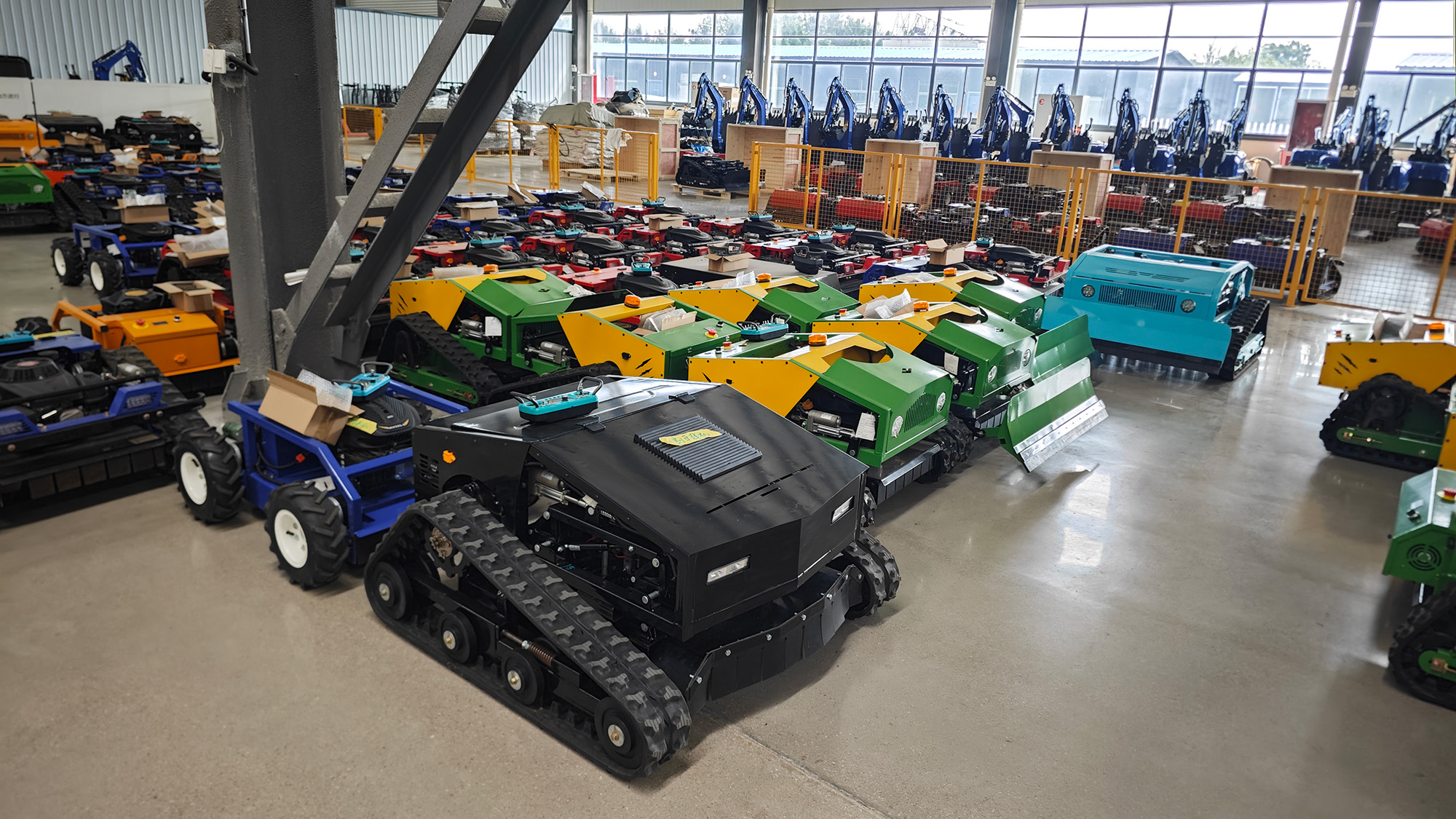 3)Warehouse Of Remote Lawn Mower