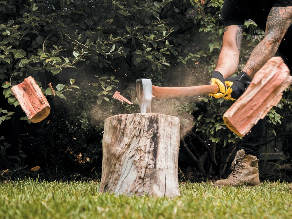 What is the best axe for cutting wood?
