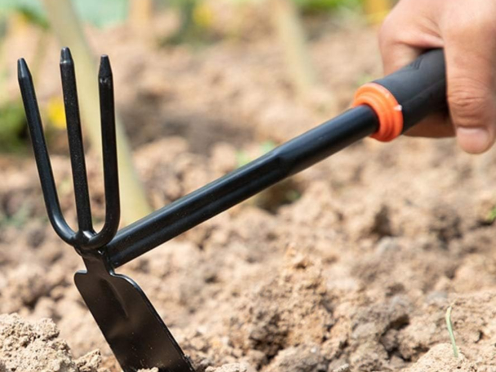 What is the use of iron fork hoe?