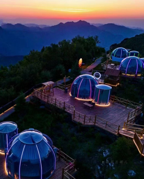 Beyond Traditional Travel The Allure of the Fully Transparent Glamping PC Bubble Dome (6)