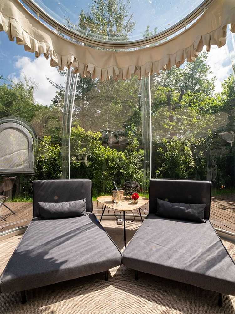 Clear Oval Dome with Polycarbonate Panels Redefining Flexible Outdoor Accommodation in Italy (10)