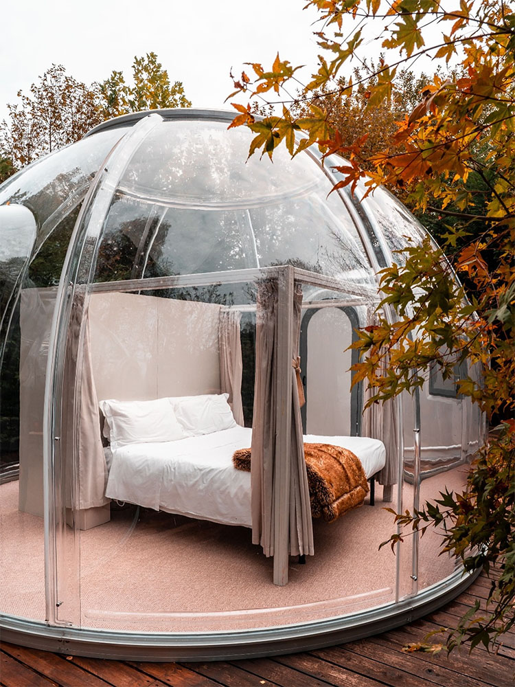 Clear Oval Dome with Polycarbonate Panels Redefining Flexible Outdoor Accommodation in Italy (7)