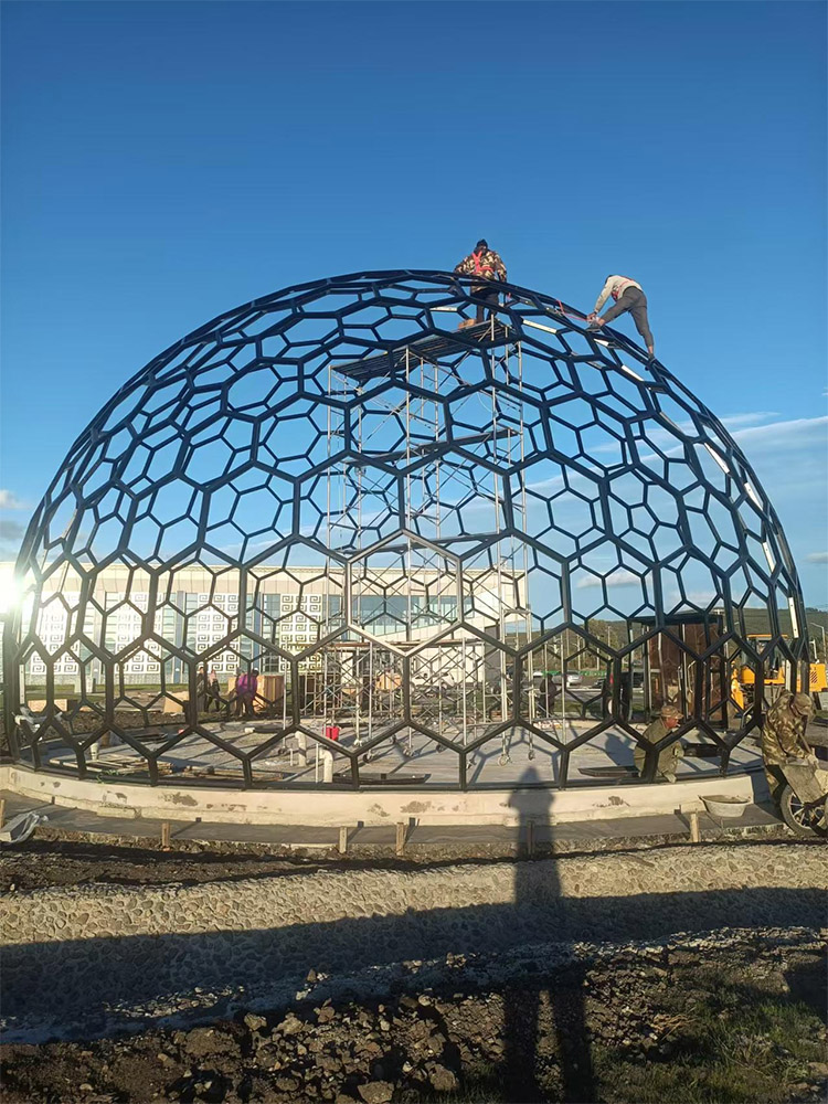 Customized 15-Meter Diameter Brown Glass Starry Sky Room (4)