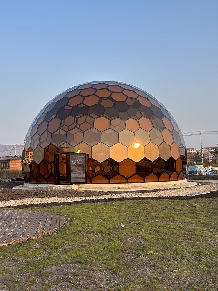 Customized 15-Meter Diameter Brown Glass Starry Sky Room (5)