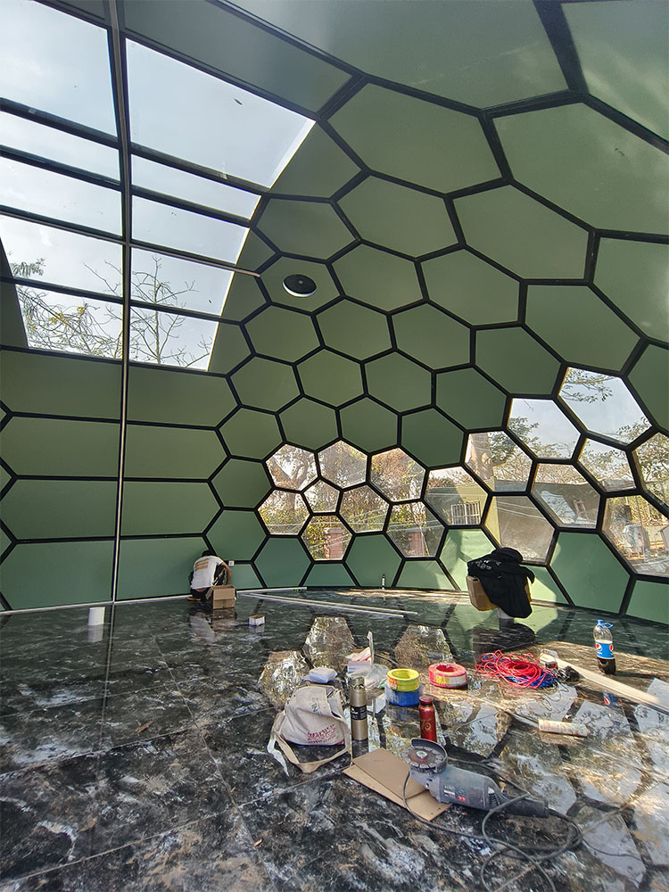 Customized 18-Meter Space Capsule Oval Glass Dome Tent for Glamping (3)