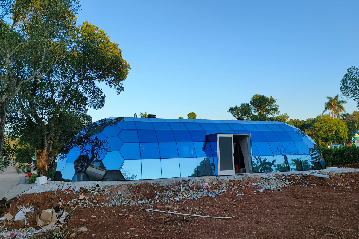 Customized 18-Meter Space Capsule Oval Gla...