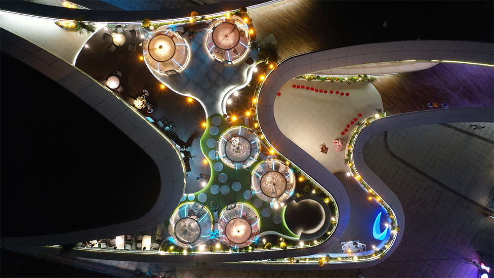 Luxury Igloo Dining Dome House A Premier Dining Experience at Zhuhai's Sun Moon Lake Opera House (7)