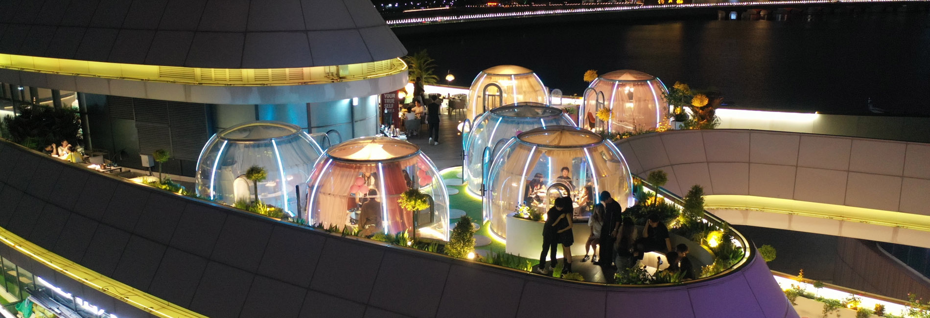 Luxury Igloo Dining Dome House A Premier Dining Experience at Zhuhai’s Sun Moon Lake Opera House