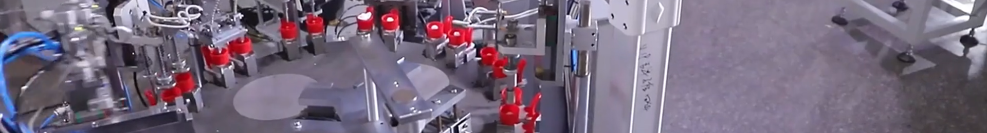 Automatische Montagemaschine für elektronische Bauteile