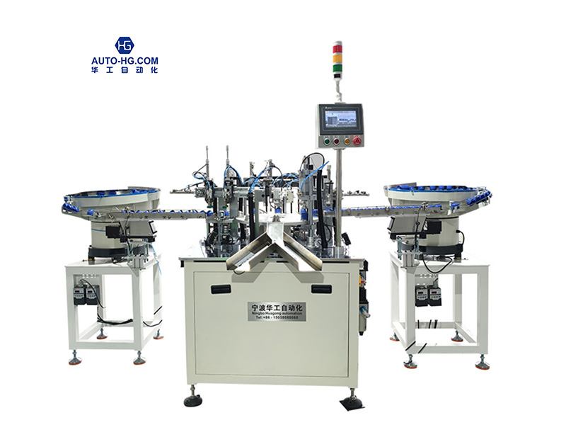 Máquina de montagem de tampas de garrafa de 3 peças