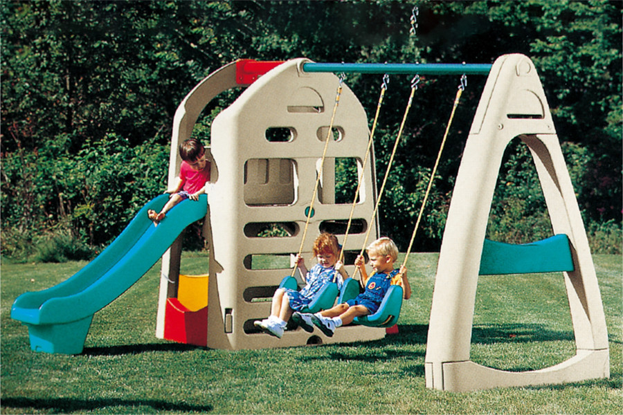 Combination of House Swing Set Suitable for Children Hospital Children Dentist Good for Little Kids