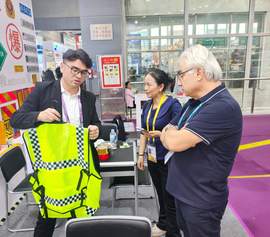 16 Global Synergy Win-Win Cooperation-DM takes the spotlight at Canton Fair Connecting the World with Light
